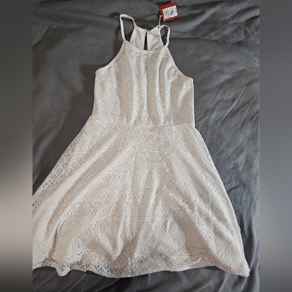 Elegant White Lace Dress